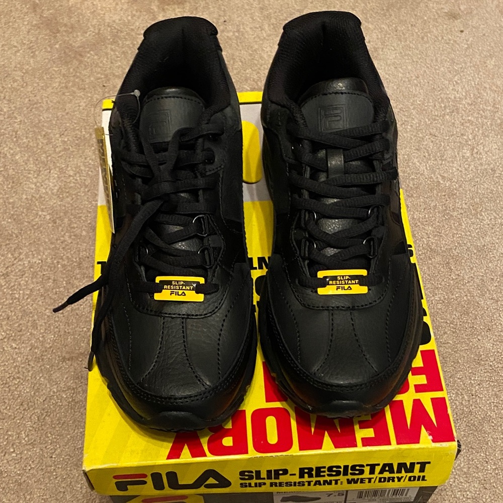 FILA Black Men's Slip-Resistant Work Sneakers